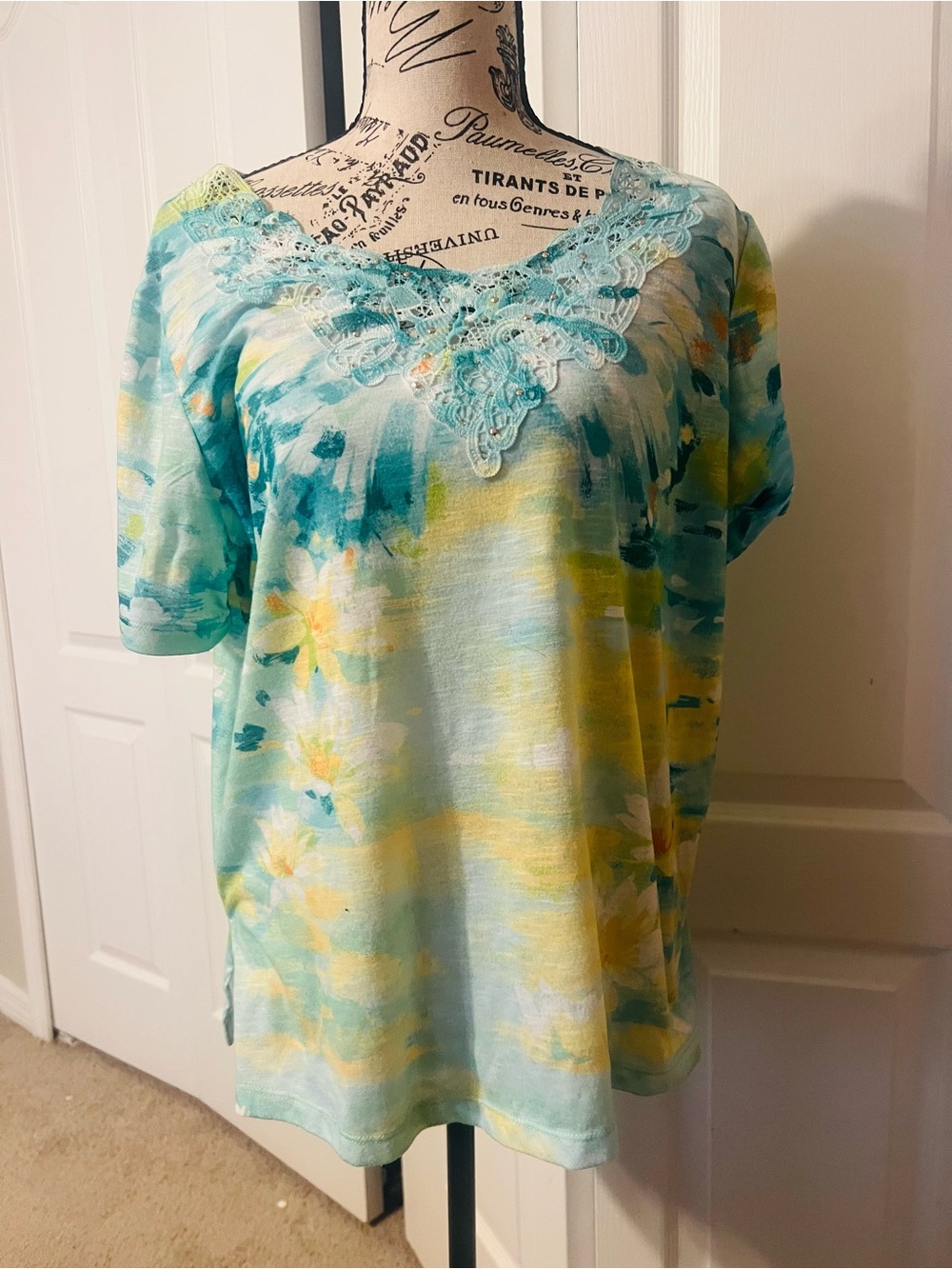 Alfred Dunner Aqua and Yellow Lace-Trim Short Sleeve Top